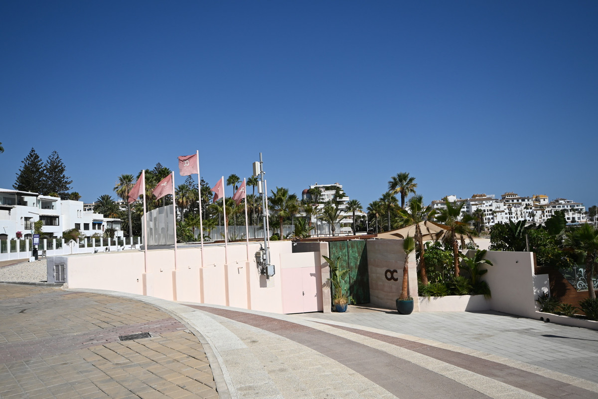 Se vende Apartamento Planta Media de 2 dormitorios en Costa Del Sol, Málaga, España