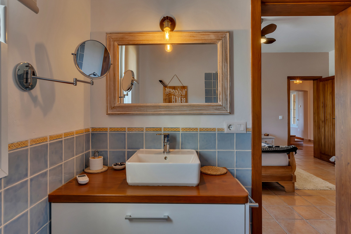 4 Bed Townhouse for sale in Orba Costa Blanca, Alicante, Spain