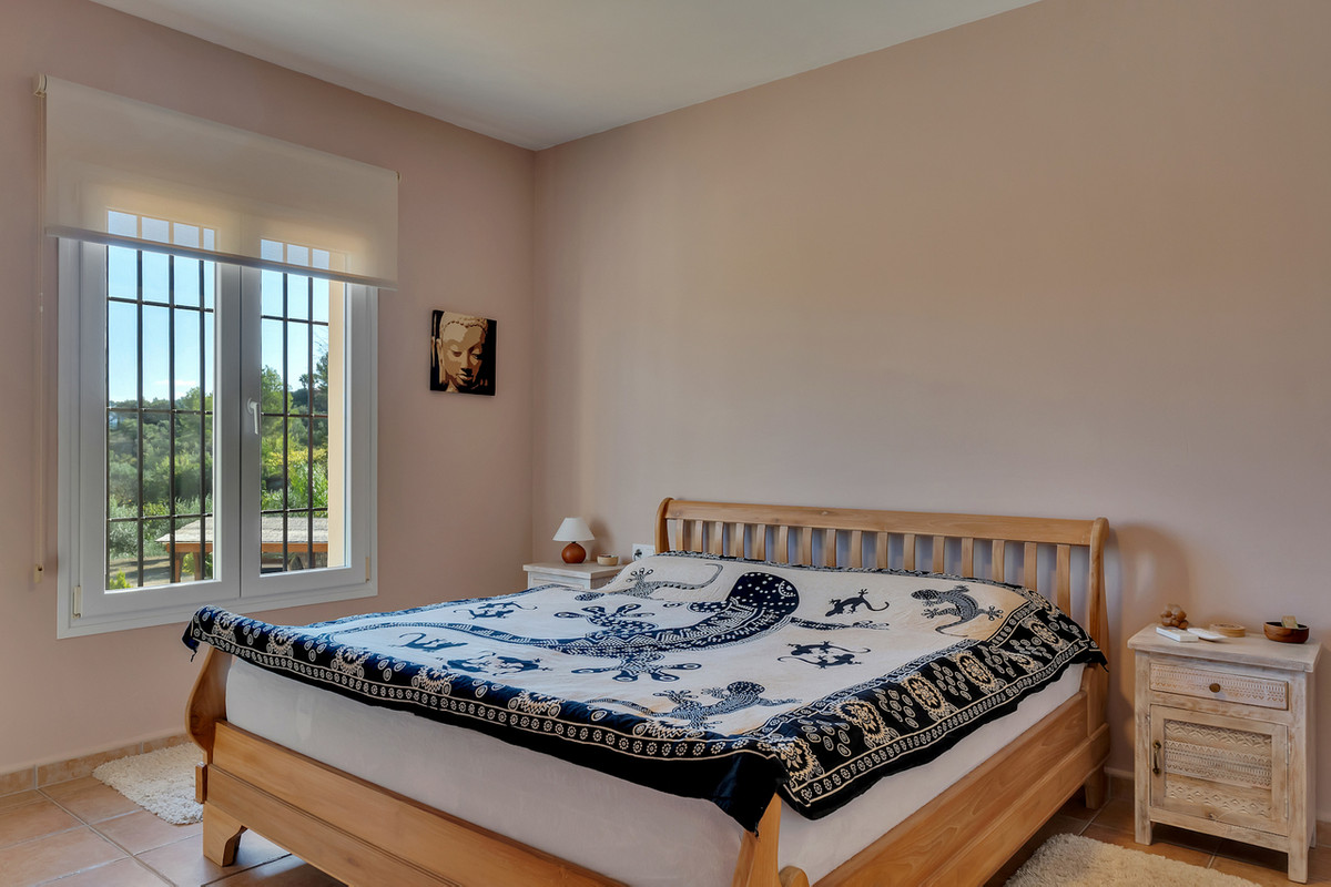 4 Bed Townhouse for sale in Orba Costa Blanca, Alicante, Spain