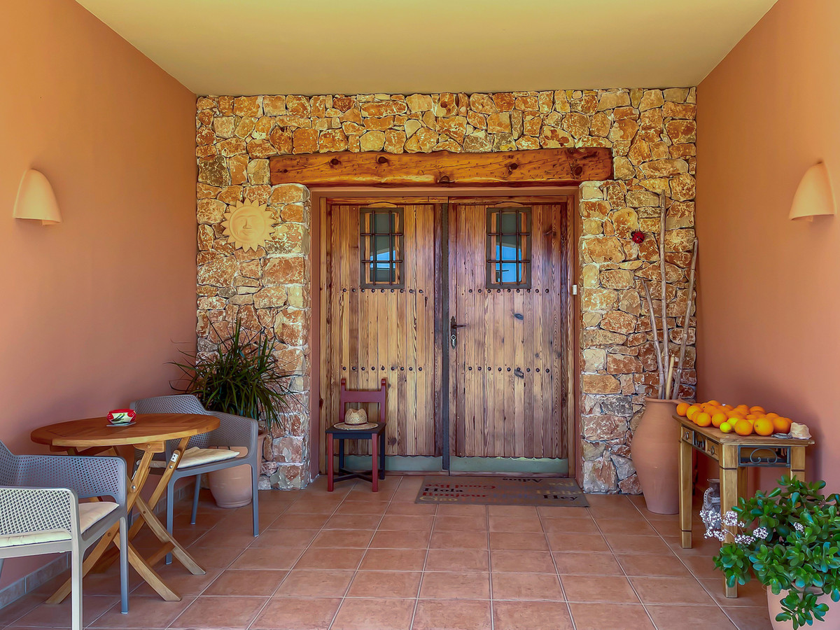 4 Bed Townhouse for sale in Orba Costa Blanca, Alicante, Spain