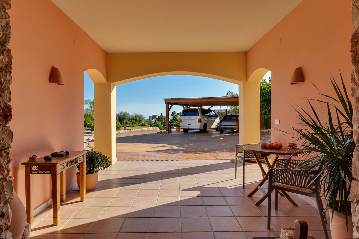 4 Bed Townhouse for sale in Orba Costa Blanca, Alicante, Spain