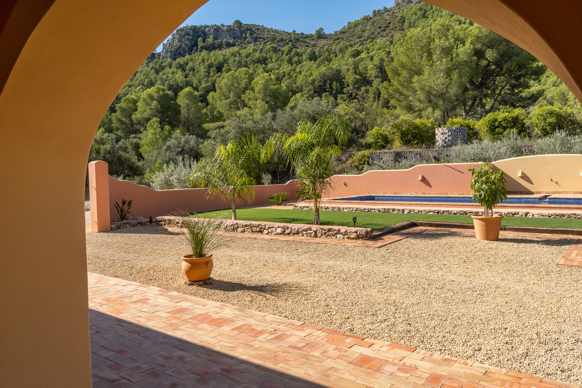 4 Bed Townhouse for sale in Orba Costa Blanca, Alicante, Spain