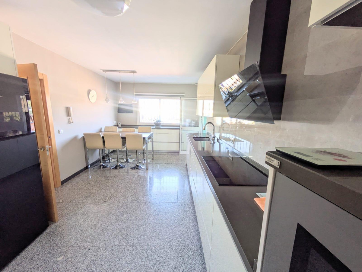 5 Bed Townhouse for sale in Málaga Costa Del Sol, Málaga, Spain