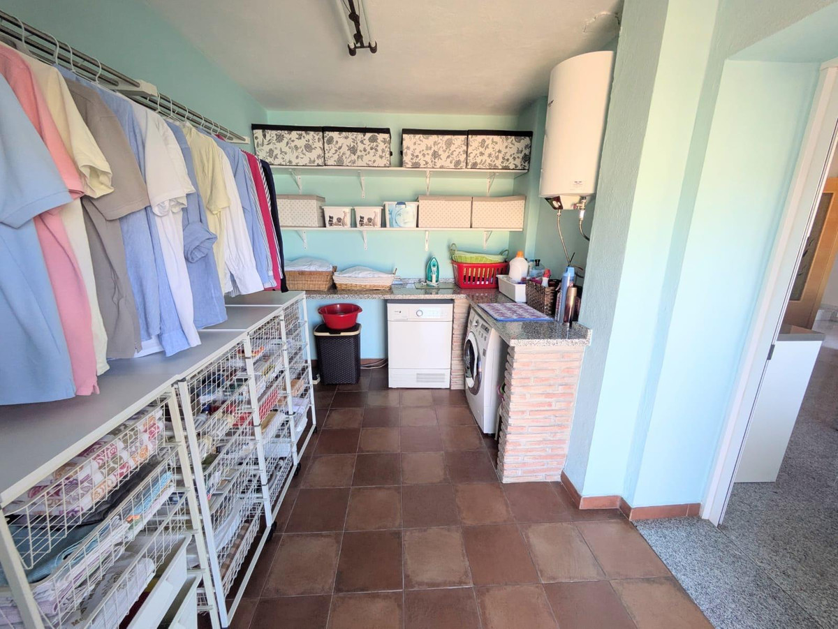 5 Bed Townhouse for sale in Málaga Costa Del Sol, Málaga, Spain