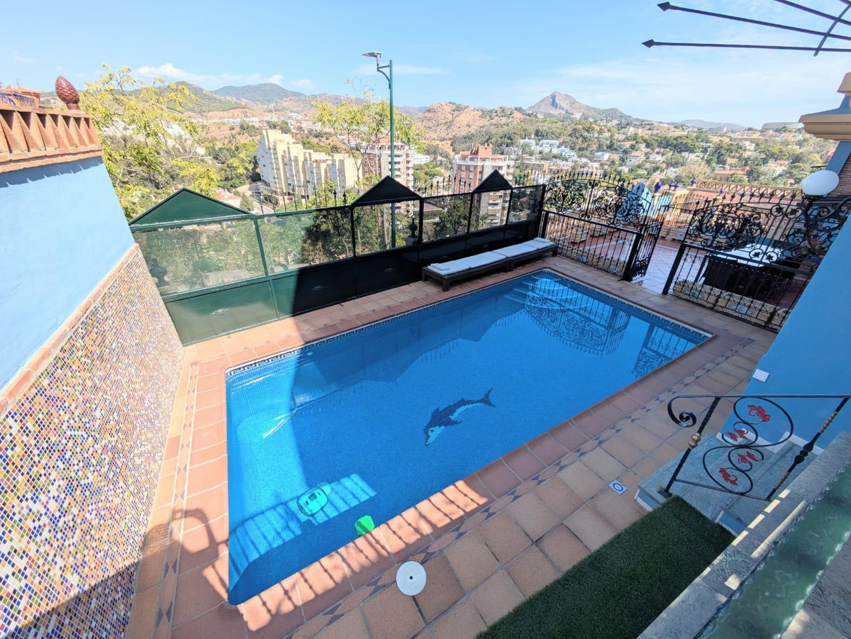 5 Bed Townhouse for sale in Málaga Costa Del Sol, Málaga, Spain