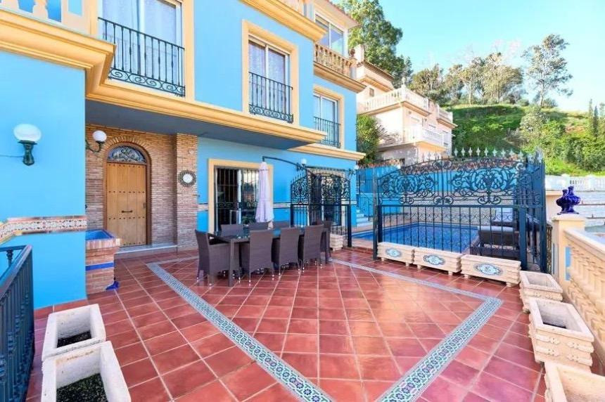 5 Bed Townhouse for sale in Málaga Costa Del Sol, Málaga, Spain