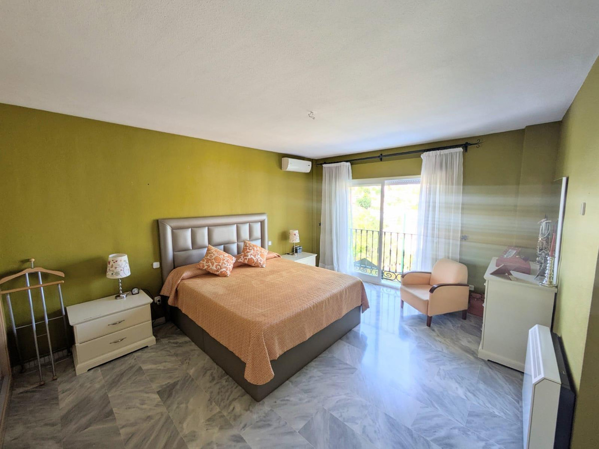 5 Bed Townhouse for sale in Málaga Costa Del Sol, Málaga, Spain