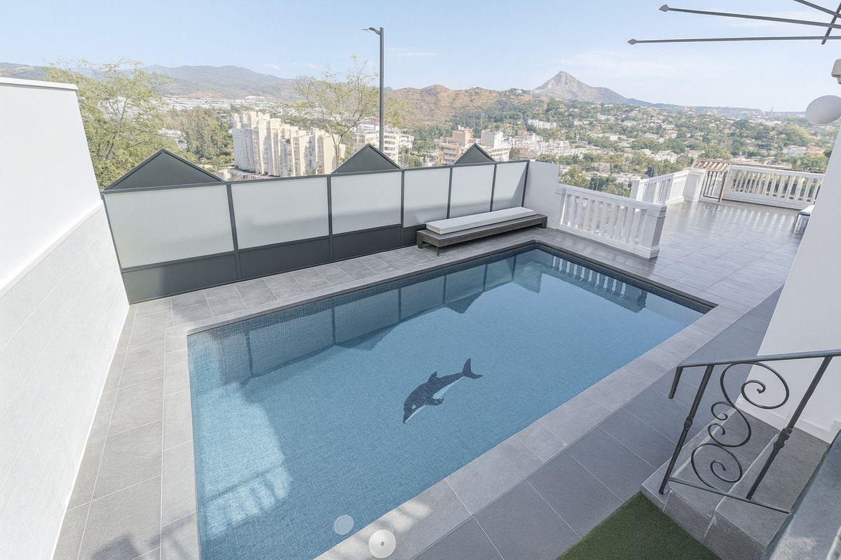5 Bed Townhouse for sale in Málaga Costa Del Sol, Málaga, Spain