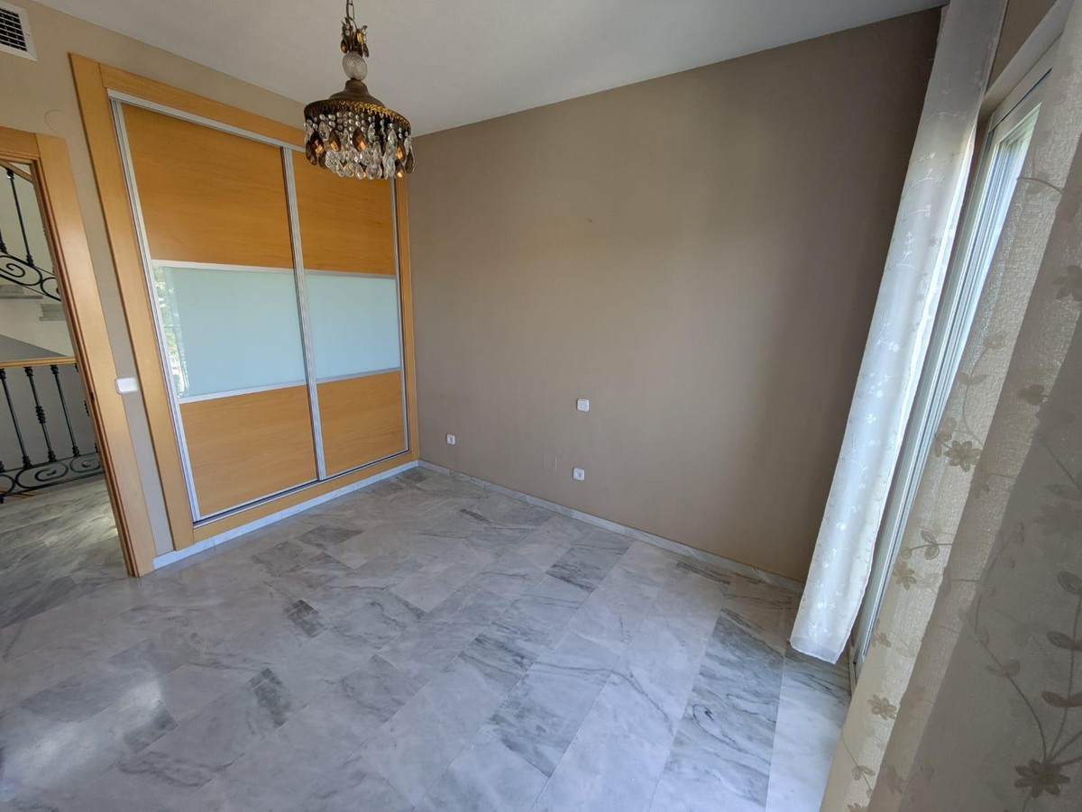 5 Bed Townhouse for sale in Málaga Costa Del Sol, Málaga, Spain
