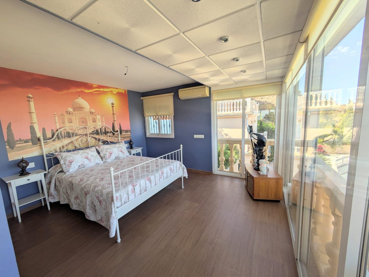 5 Bed Townhouse for sale in Málaga Costa Del Sol, Málaga, Spain