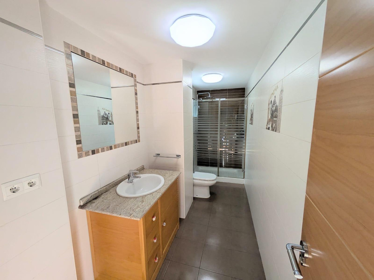 5 Bed Townhouse for sale in Málaga Costa Del Sol, Málaga, Spain
