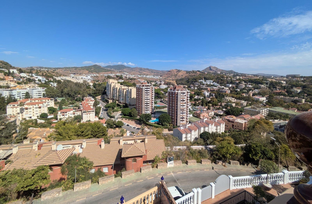 5 Bed Townhouse for sale in Málaga Costa Del Sol, Málaga, Spain
