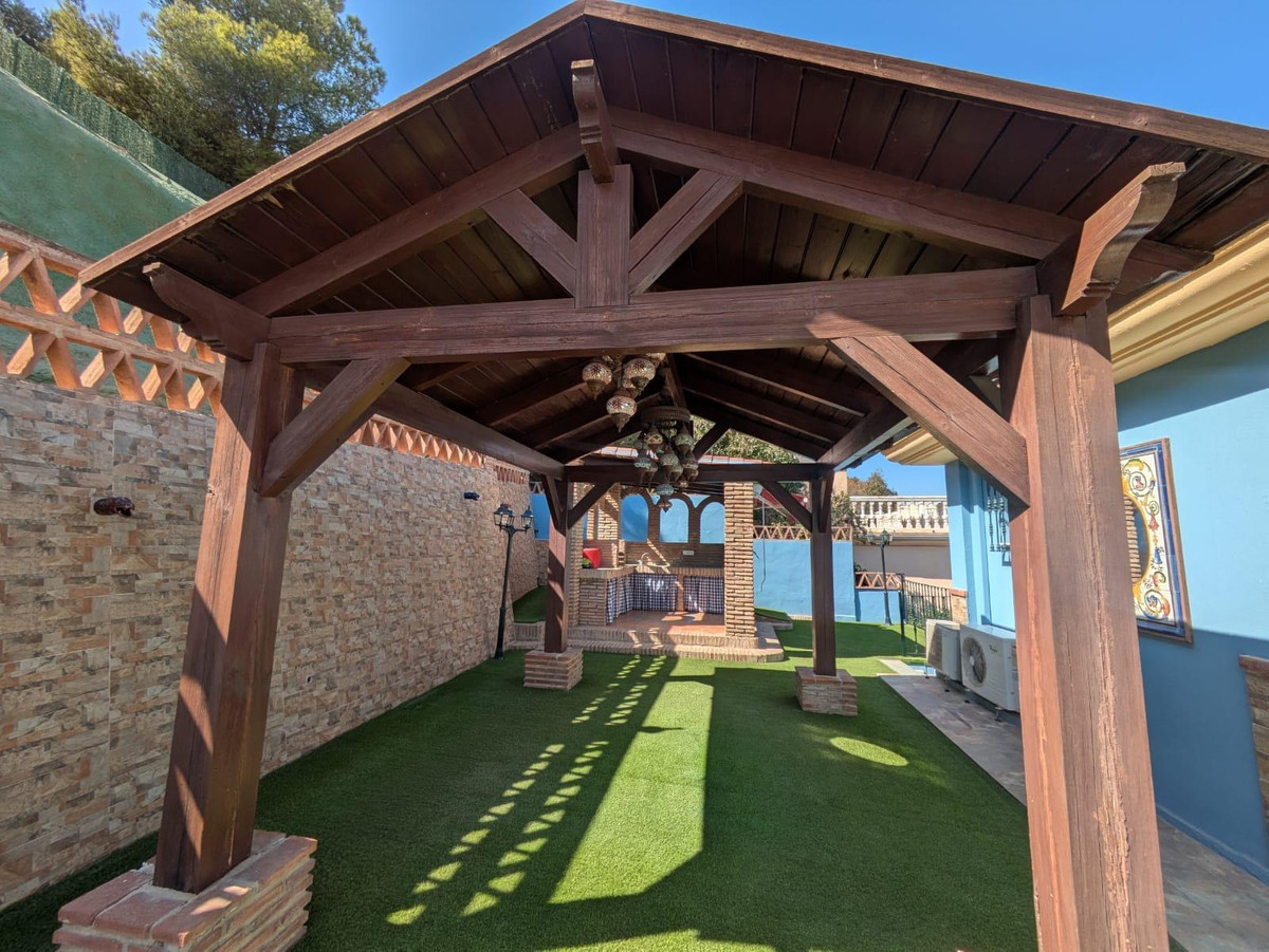 5 Bed Townhouse for sale in Málaga Costa Del Sol, Málaga, Spain