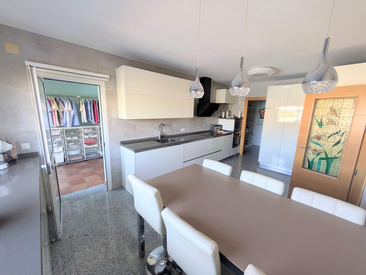 5 Bed Townhouse for sale in Málaga Costa Del Sol, Málaga, Spain