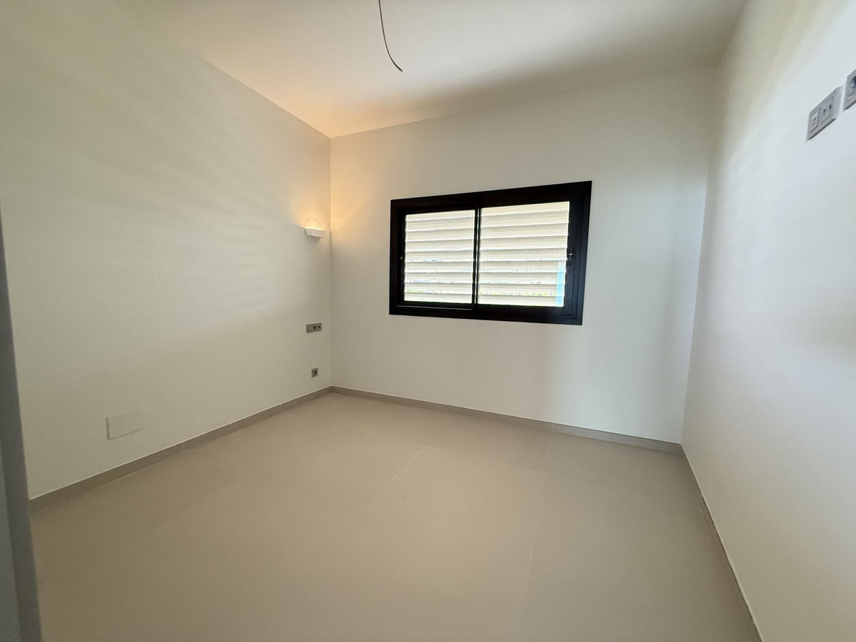3 Bed Apartment for sale in Higueron Costa Del Sol, Málaga, Spain