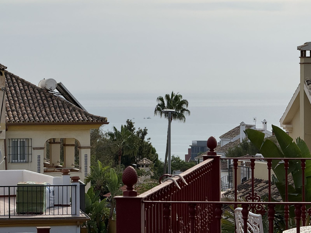 5 Bed Townhouse for sale in Benalmadena Costa Costa Del Sol, Málaga, Spain