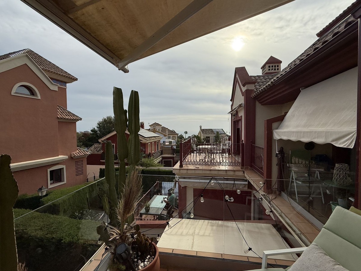 5 Bed Townhouse for sale in Benalmadena Costa Costa Del Sol, Málaga, Spain