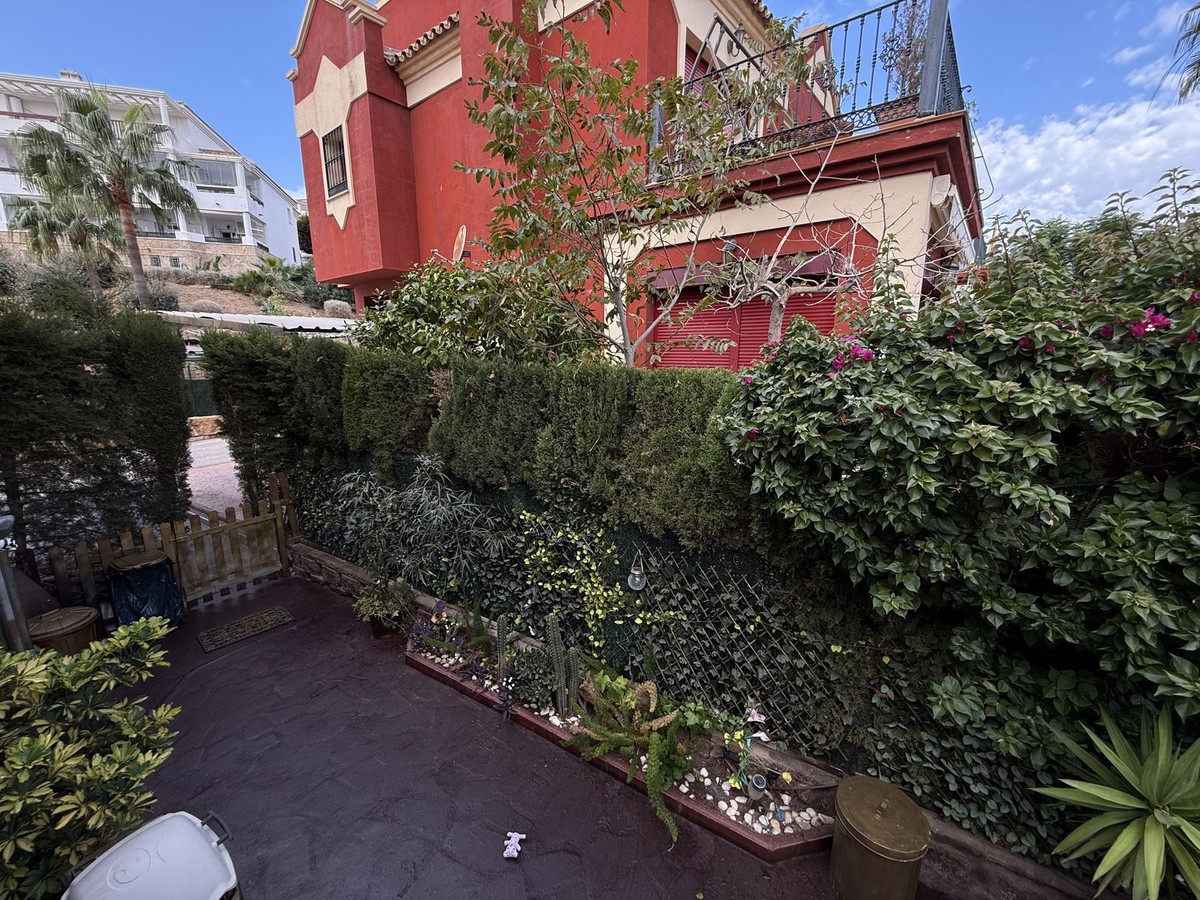 5 Bed Townhouse for sale in Benalmadena Costa Costa Del Sol, Málaga, Spain