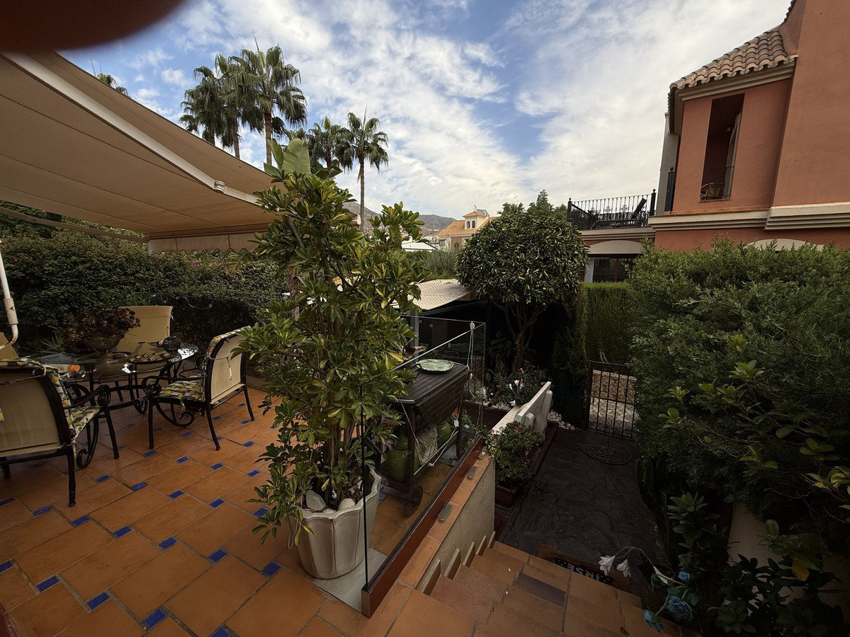 5 Bed Townhouse for sale in Benalmadena Costa Costa Del Sol, Málaga, Spain