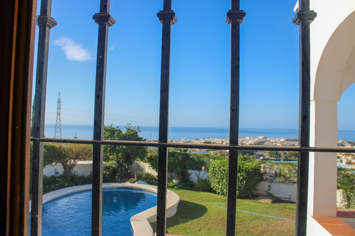 2 Bed Townhouse for sale in Nerja Costa Del Sol East, Málaga, Spain