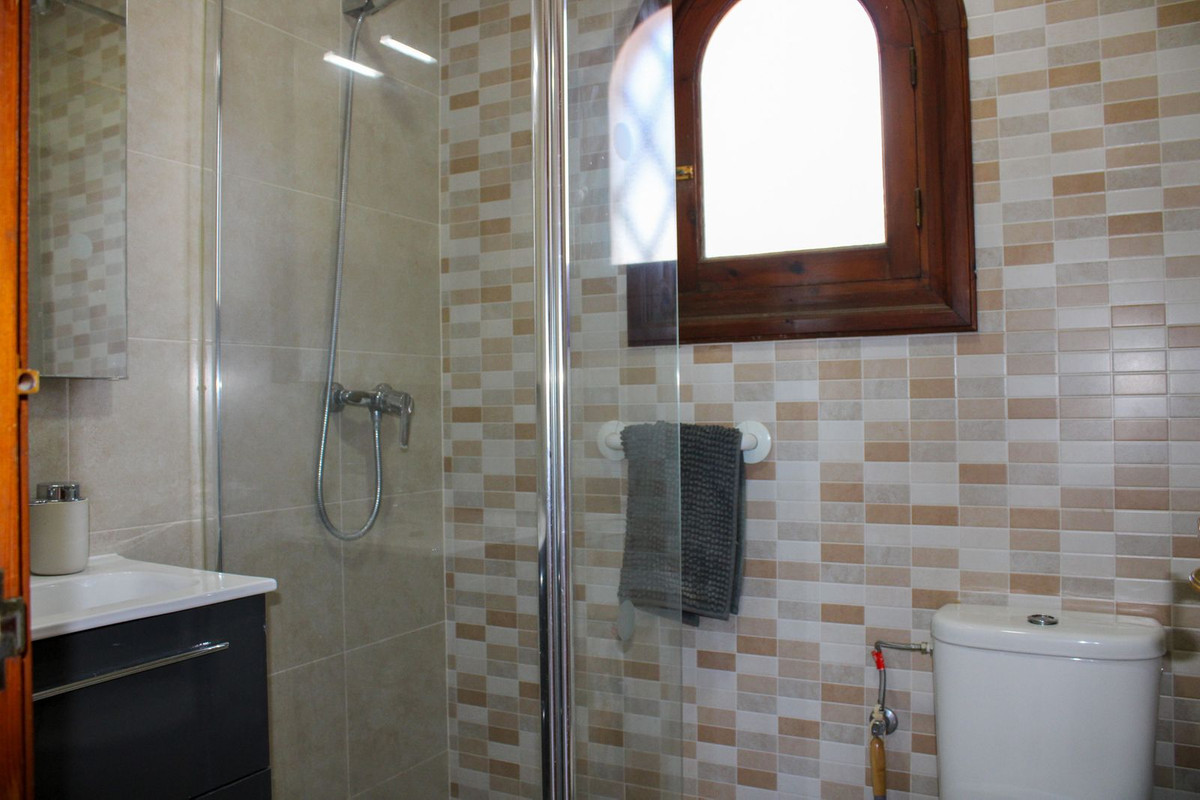 2 Bed Townhouse for sale in Nerja Costa Del Sol East, Málaga, Spain