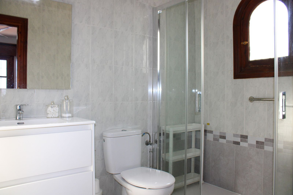 2 Bed Townhouse for sale in Nerja Costa Del Sol East, Málaga, Spain