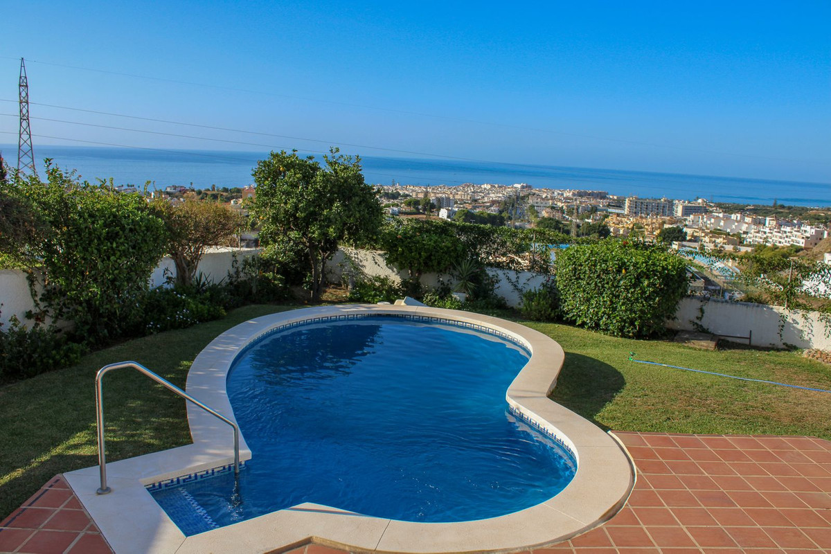 2 Bed Townhouse for sale in Nerja Costa Del Sol East, Málaga, Spain