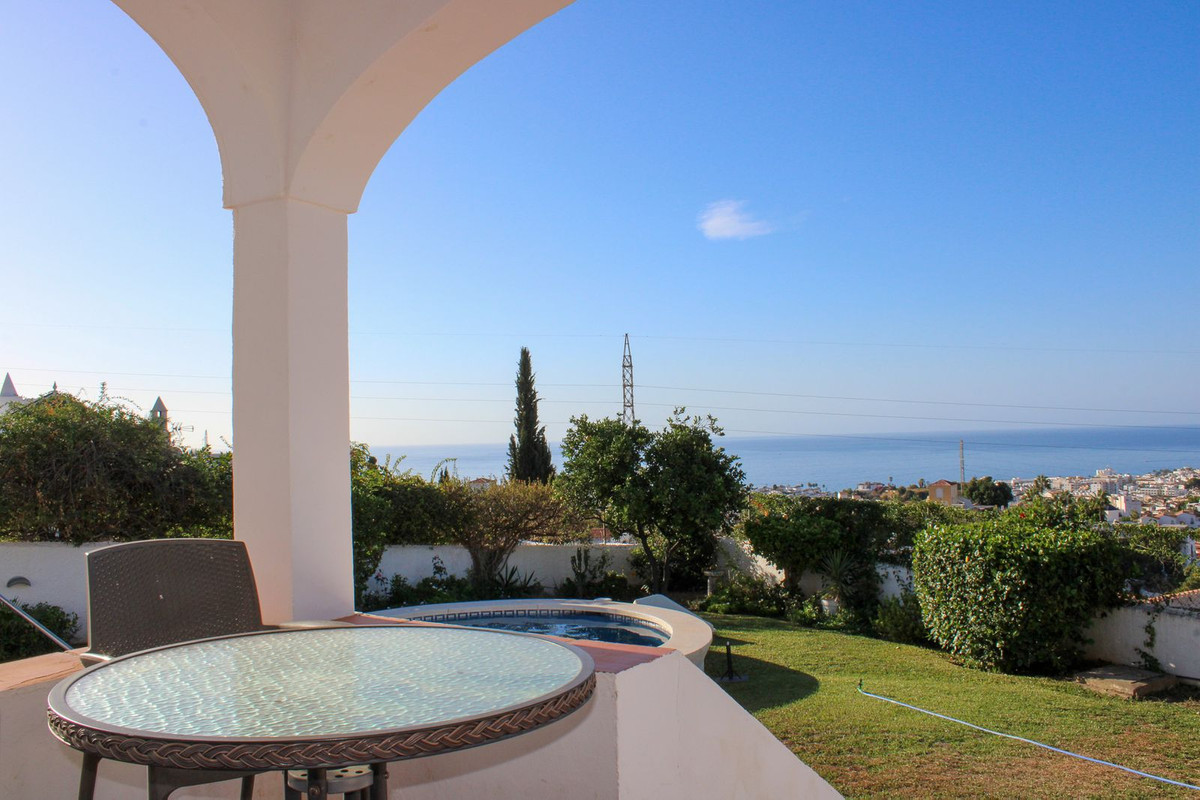 2 Bed Townhouse for sale in Nerja Costa Del Sol East, Málaga, Spain