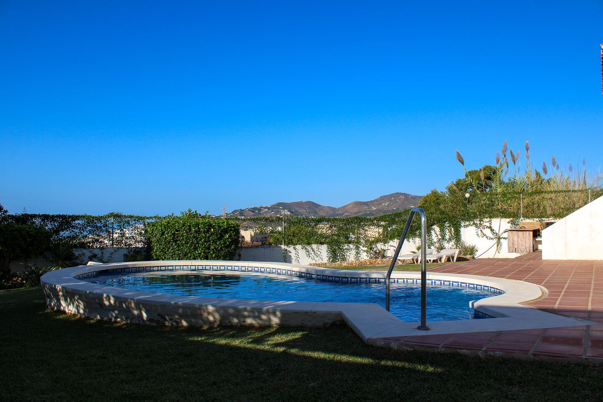2 Bed Townhouse for sale in Nerja Costa Del Sol East, Málaga, Spain