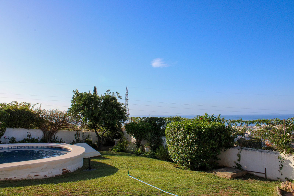 2 Bed Townhouse for sale in Nerja Costa Del Sol East, Málaga, Spain