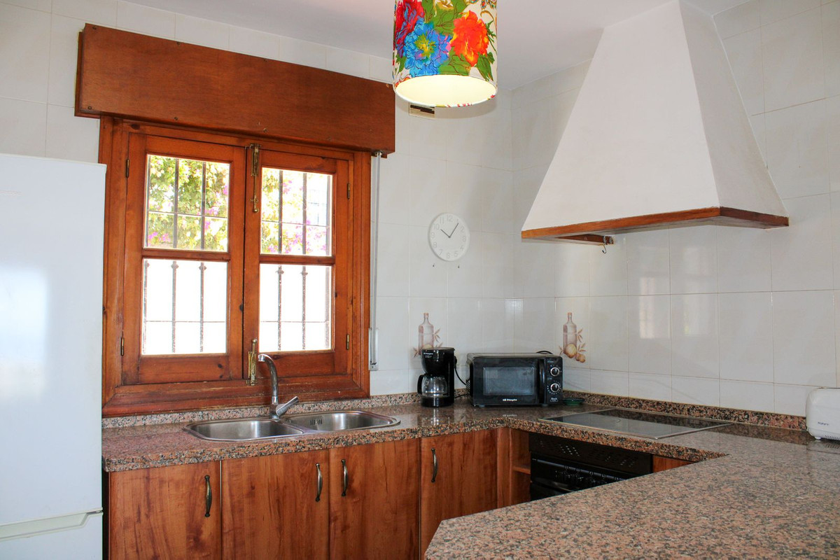 2 Bed Townhouse for sale in Nerja Costa Del Sol East, Málaga, Spain