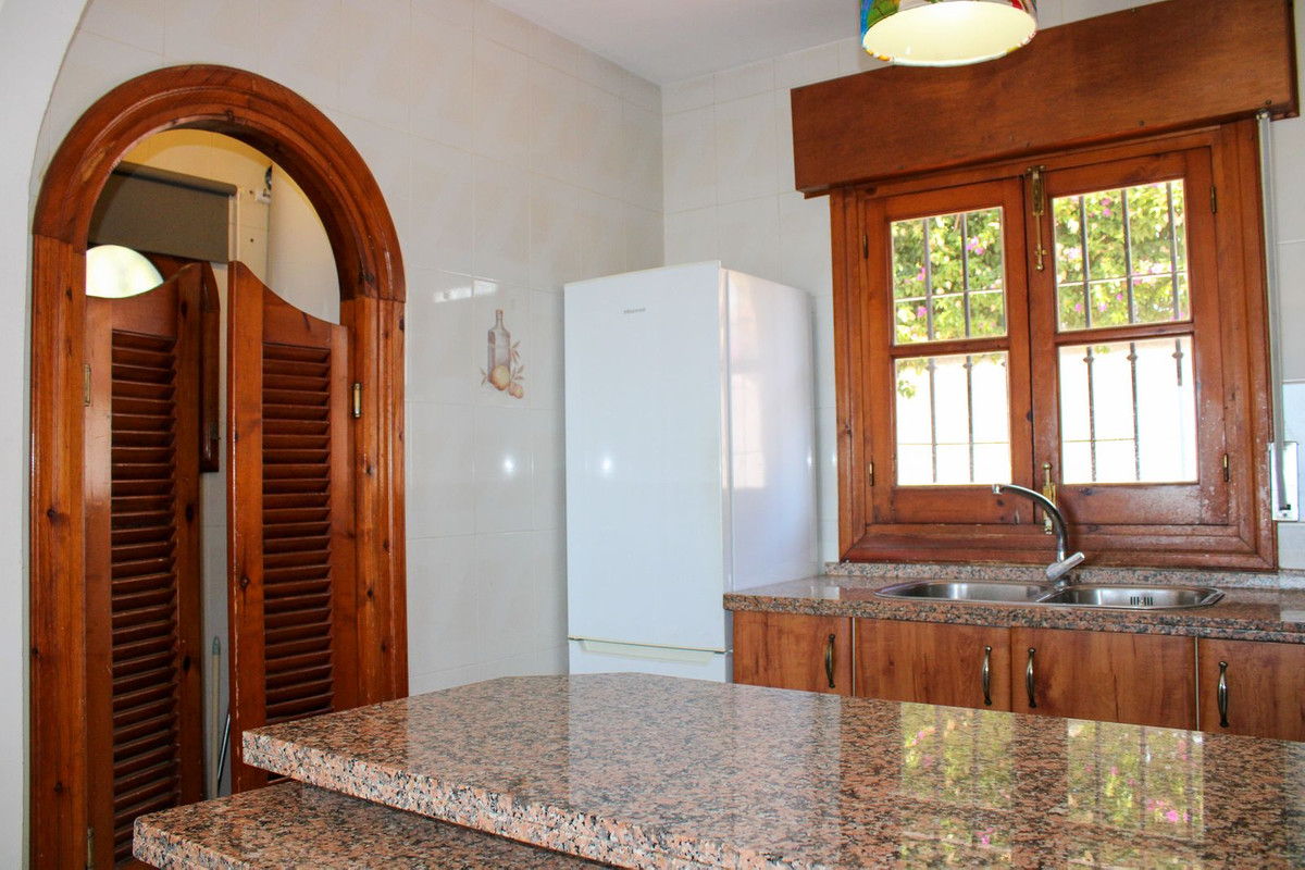 2 Bed Townhouse for sale in Nerja Costa Del Sol East, Málaga, Spain