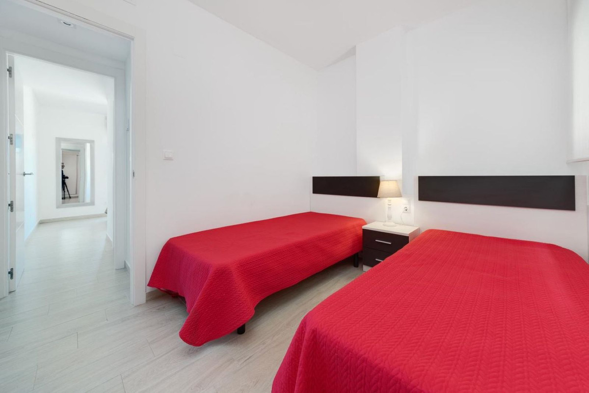 Se vende Apartamento Planta Media de 2 dormitorios en Costa Blanca, Alicante, España