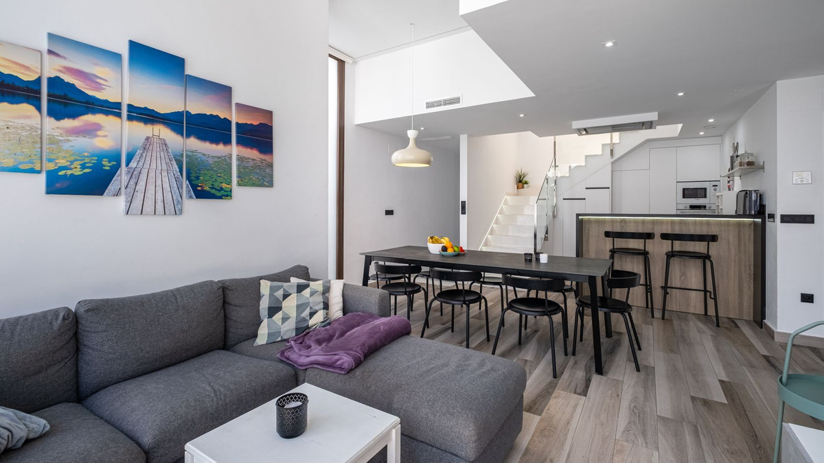 Se vende Villa - Chalet de 3 dormitorios en Costa Blanca, Alicante, España
