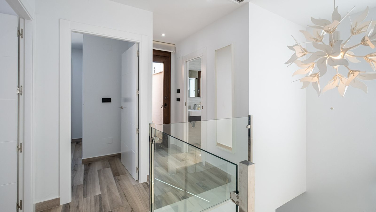 Se vende Villa - Chalet de 3 dormitorios en Costa Blanca, Alicante, España
