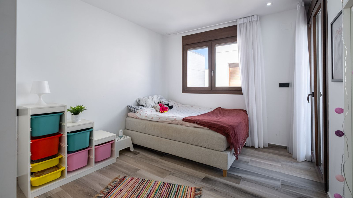 Se vende Villa - Chalet de 3 dormitorios en Costa Blanca, Alicante, España