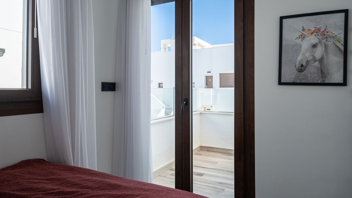 Se vende Villa - Chalet de 3 dormitorios en Costa Blanca, Alicante, España