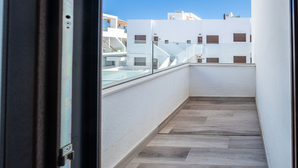 Se vende Villa - Chalet de 3 dormitorios en Costa Blanca, Alicante, España