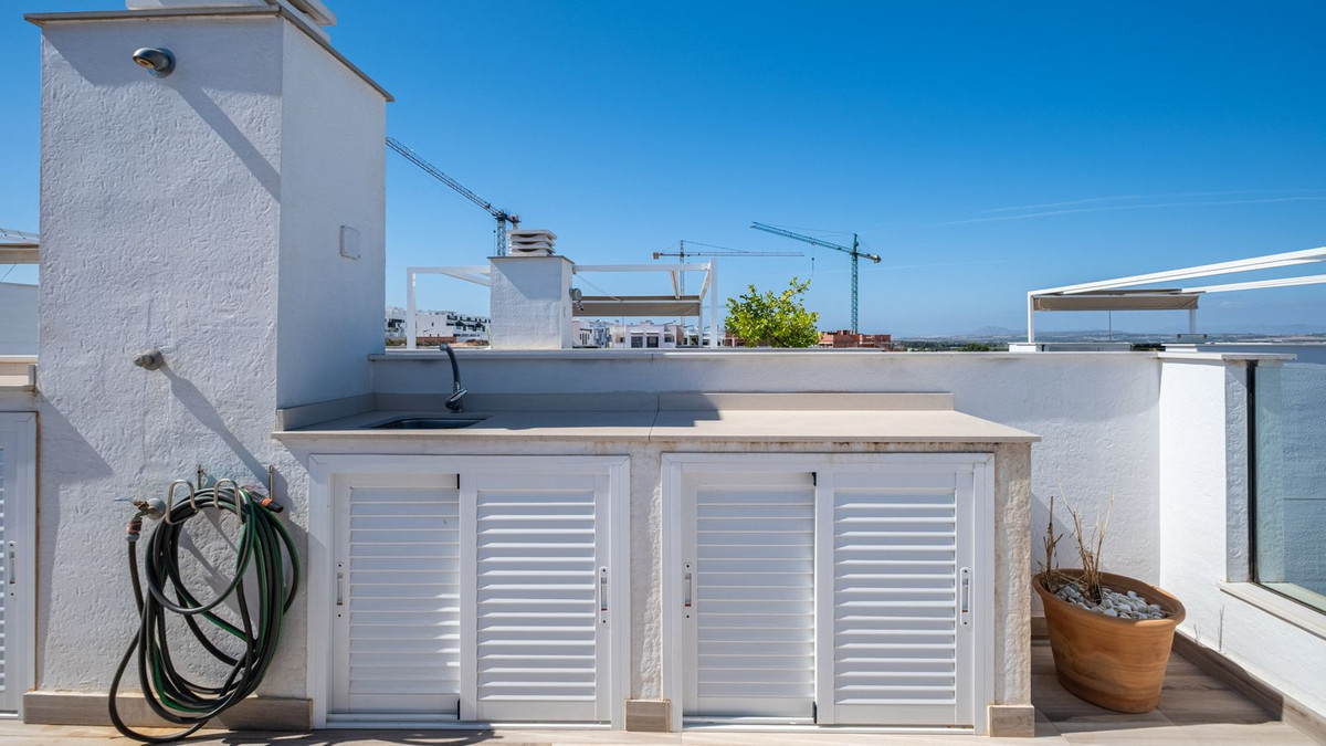 Se vende Villa - Chalet de 3 dormitorios en Costa Blanca, Alicante, España