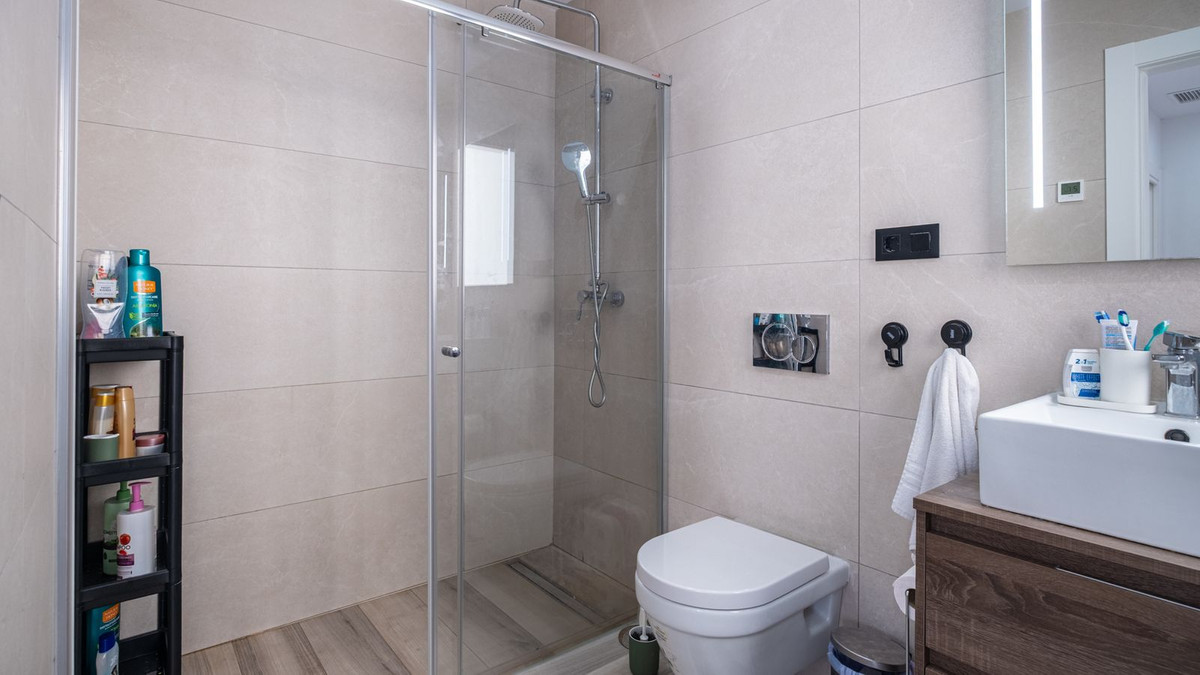 Se vende Villa - Chalet de 3 dormitorios en Costa Blanca, Alicante, España