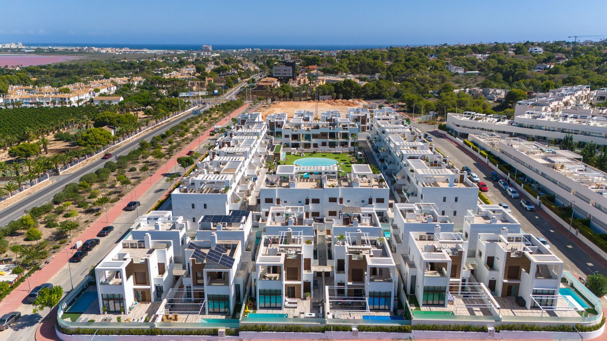 Se vende Villa - Chalet de 3 dormitorios en Costa Blanca, Alicante, España