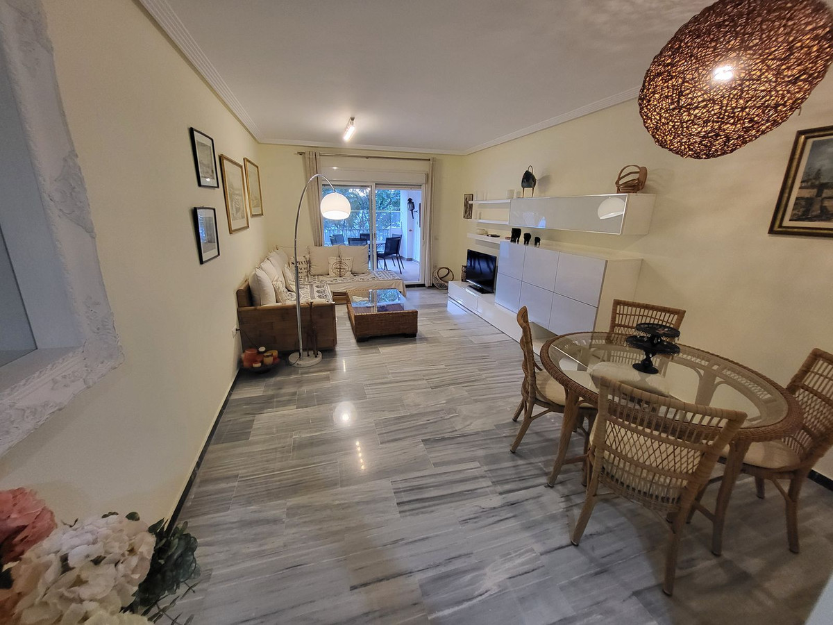 2 Bed Apartment for sale in Puerto Banús Costa Del Sol, Málaga, Spain