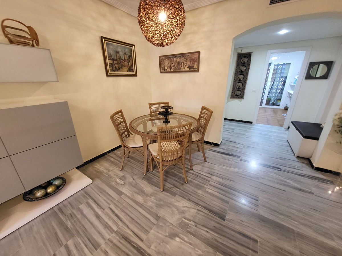2 Bed Apartment for sale in Puerto Banús Costa Del Sol, Málaga, Spain