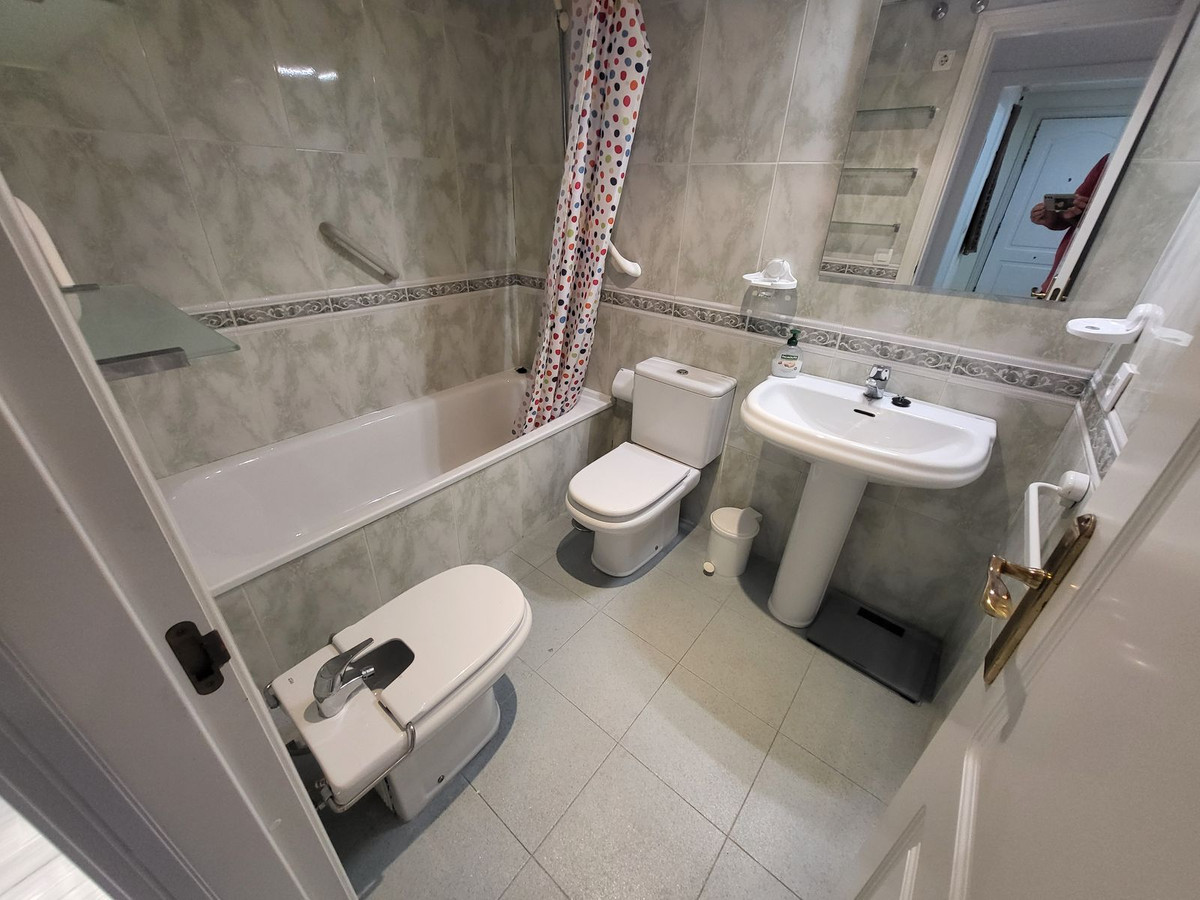 2 Bed Apartment for sale in Puerto Banús Costa Del Sol, Málaga, Spain