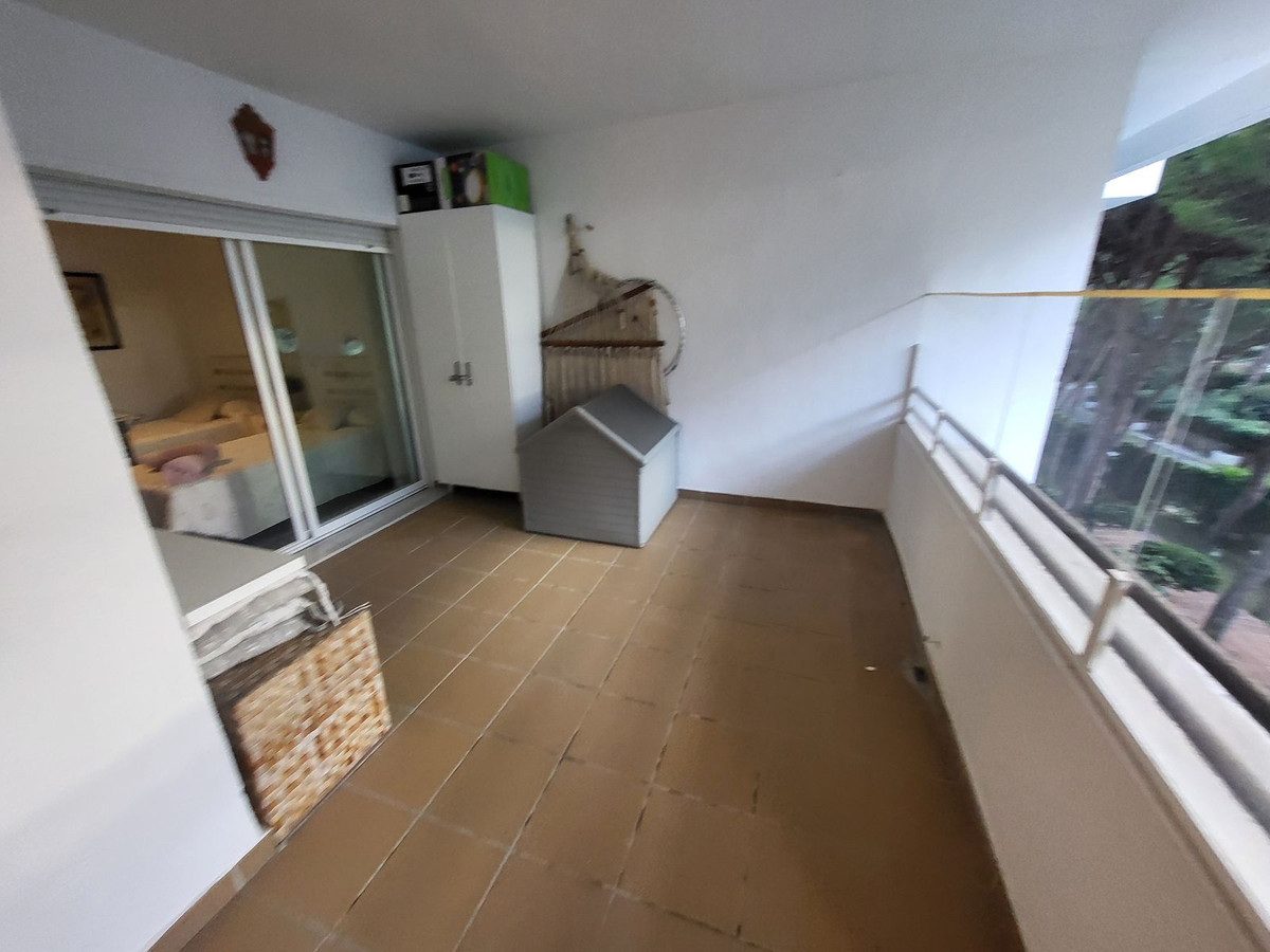 2 Bed Apartment for sale in Puerto Banús Costa Del Sol, Málaga, Spain