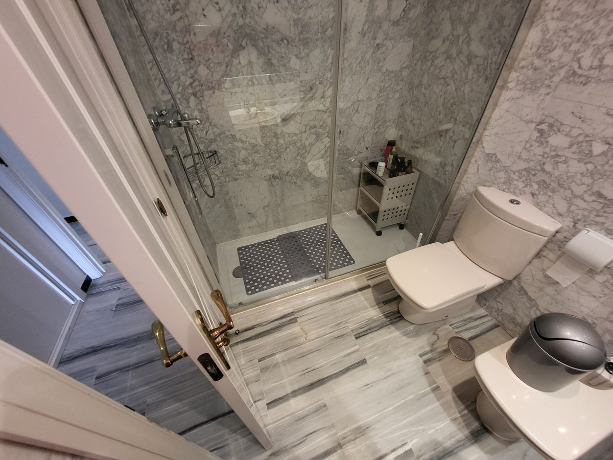 2 Bed Apartment for sale in Puerto Banús Costa Del Sol, Málaga, Spain