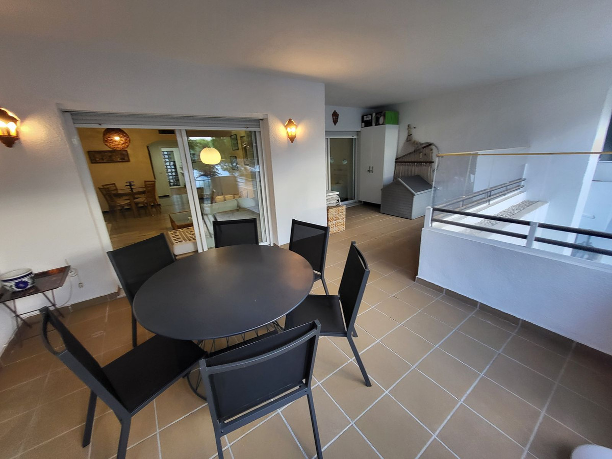 2 Bed Apartment for sale in Puerto Banús Costa Del Sol, Málaga, Spain
