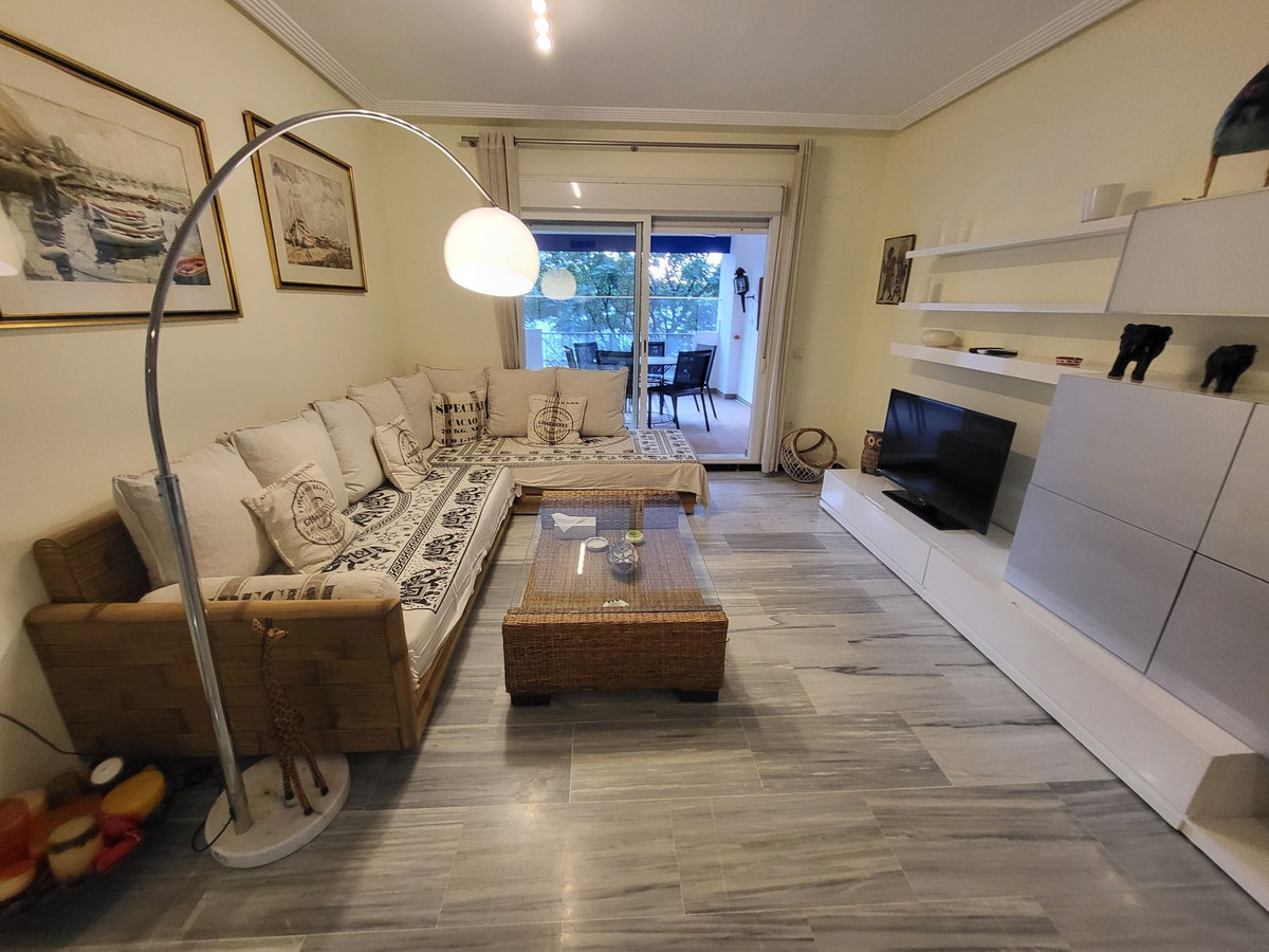 2 Bed Apartment for sale in Puerto Banús Costa Del Sol, Málaga, Spain