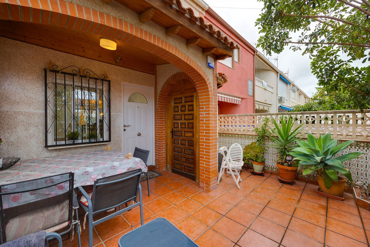 Se vende Adosada de 4 dormitorios en Costa Blanca, Alicante, España