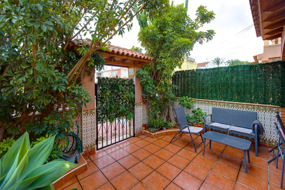 Se vende Adosada de 4 dormitorios en Costa Blanca, Alicante, España